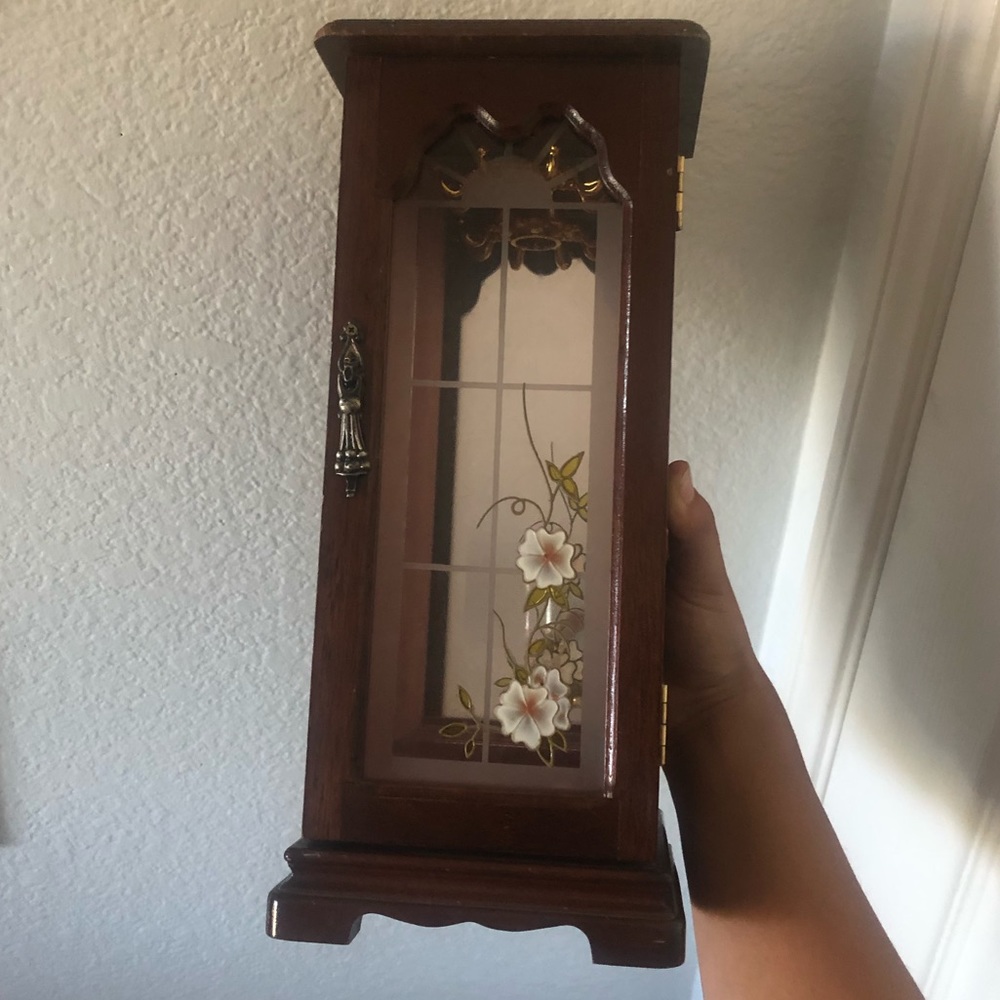 Stained-glass jewelry box